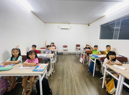 Trung tâm ngoại ngữ Home English