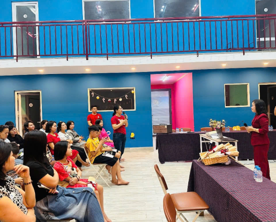 Trung tâm ngoại ngữ Home English